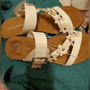 Andiamo sandals NWT